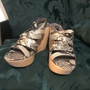 DKNYC NIKKI reptile leather platform wedge shoes NWT